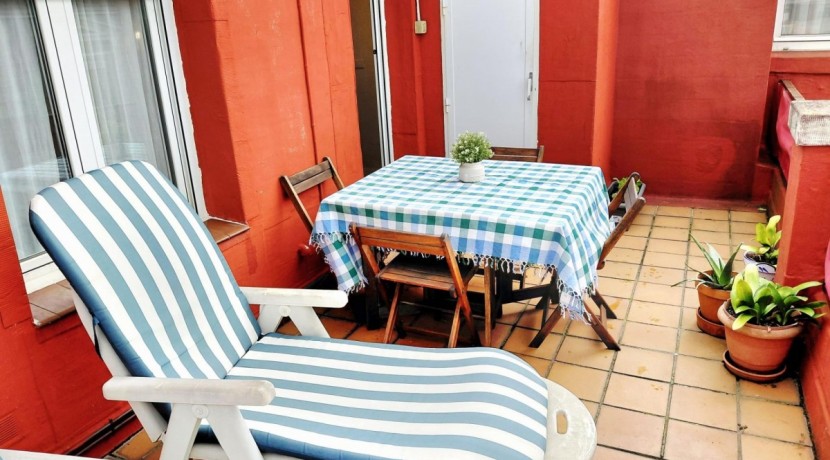 Luz, Encanto y Una Terraza Para Disfrutar