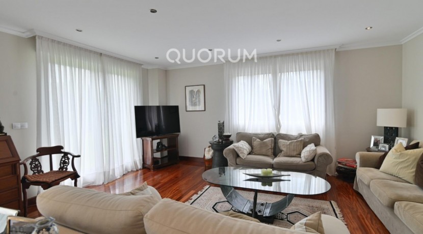 MAGNÍFICA CASA EN MUNGIA
