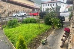 ¡OPORTUNIDAD! Vivienda Bifamiliar De Piedra Para Decorar A Tu Gusto Con Terreno y Tejado Reformado en Zeberio