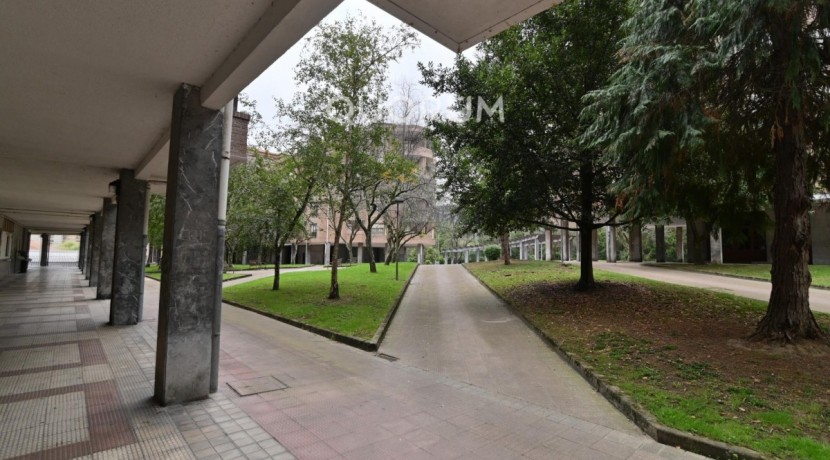Pisazo Para Entrar A Vivir Con Ascensor A Cota 0 De 2 Habitaciones En Zabalgane