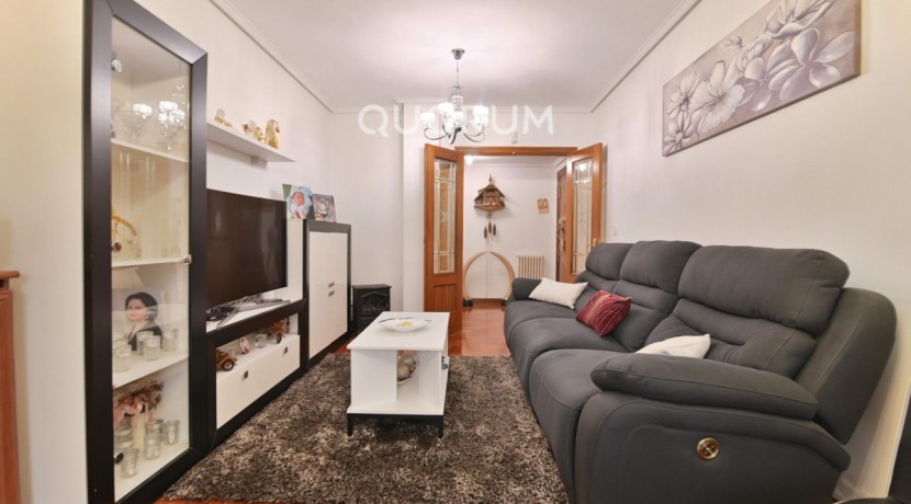 Pisazo Para Entrar A Vivir Con Ascensor A Cota 0 De 2 Habitaciones En Zabalgane