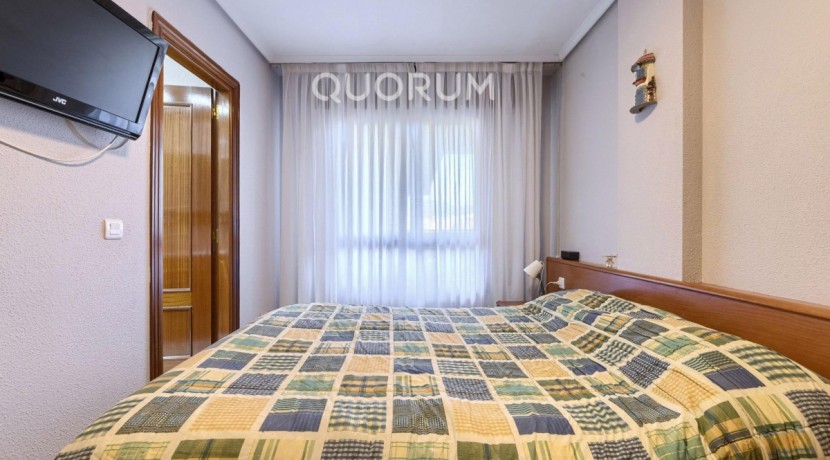 Piso Amplio Totalmente Exterior De 3 Dormitorios y 2 Baños Con Ascensor Cota 0, Garaje y Trastero Incluidos en Aperribai