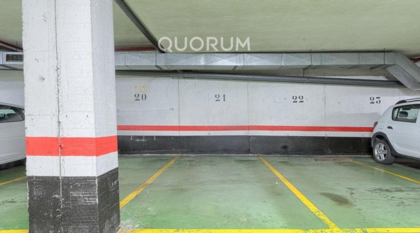 Piso Amplio Totalmente Exterior De 3 Dormitorios y 2 Baños Con Ascensor Cota 0, Garaje y Trastero Incluidos en Aperribai