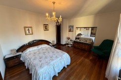 Piso Amplio y Luminoso De 3 Dorm. y 2 Baños Con Balcón Amplio, Ascensor y Parcela de Garaje y Trastero Incluidos En Zona Pozokoetxe