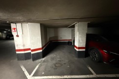Piso Amplio y Luminoso De 3 Dorm. y 2 Baños Con Balcón Amplio, Ascensor y Parcela de Garaje y Trastero Incluidos En Zona Pozokoetxe