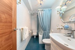 Piso Amplio y Luminoso De 3 Dorm. y 2 Baños Con Parcela de Garaje y Trastero Incluidos y Ascensor Cota 0 En Zona Ariz