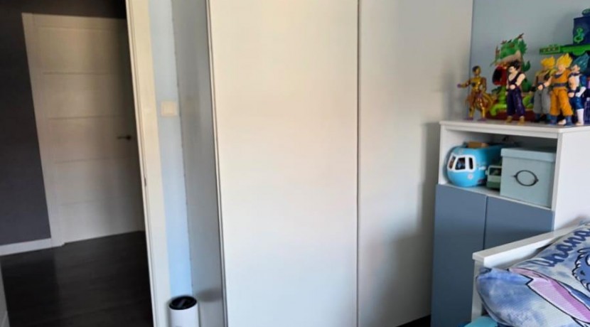 Piso Con Ascensor A Cota 0 De 3 Habitaciones Y Camarote En El Centro De Usansolo