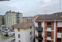 Piso Con Ascensor A Cota 0 De 3 Habitaciones Y Camarote En El Centro De Usansolo