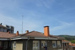 Piso Con Ascensor A Cota 0 De 3 Habitaciones Y Camarote En El Centro De Usansolo