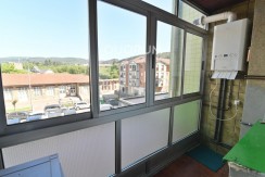 Piso Con Ascensor De 3 Habitaciones En El Centro De Usansolo