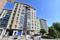 Piso Con Ascensor De 3 Habitaciones En El Centro De Usansolo