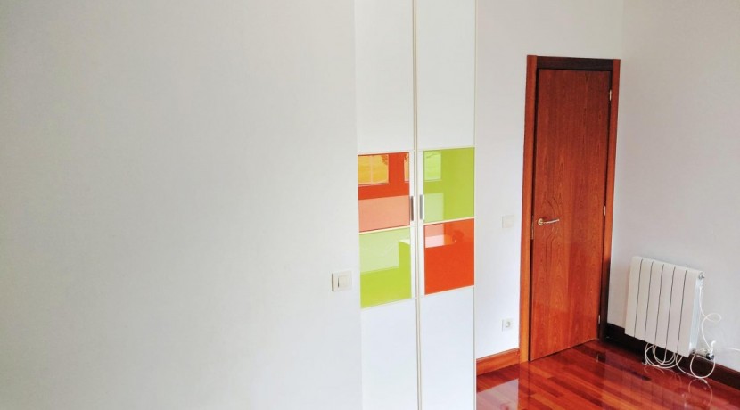 Piso Con Camarote Y Garaje En El Polígono Rojo De Algorta
