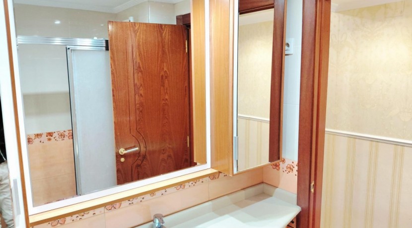 Piso Con Camarote Y Garaje En El Polígono Rojo De Algorta