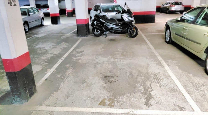 Piso Con Camarote Y Garaje En El Polígono Rojo De Algorta