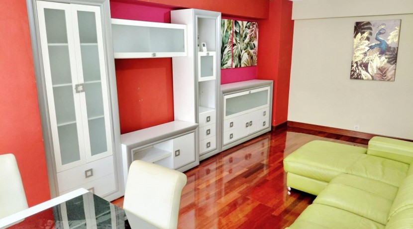 Piso Con Camarote Y Garaje En El Polígono Rojo De Algorta