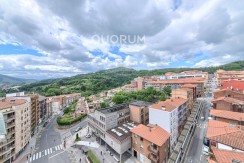 Piso De 2 Dormitorios (Origen 3) y 2 Baños Con Parcela De Garaje, Dos Ascensores y Balcón Con Vistas Despejadas En Zona Ayuntamiento