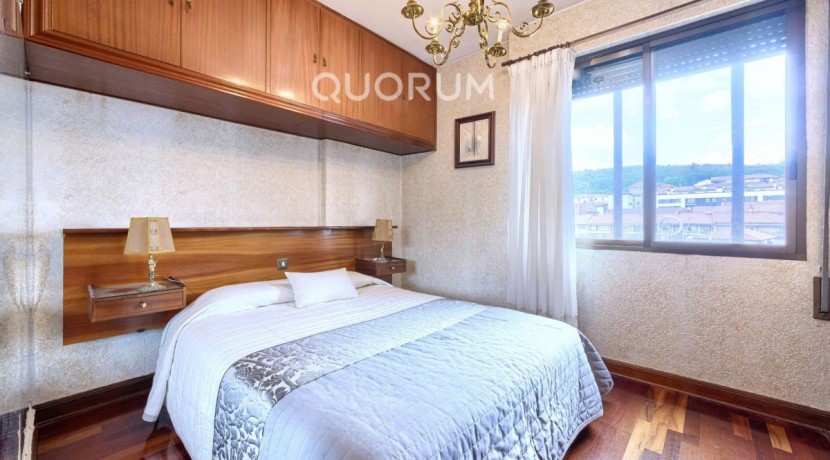 Piso De 2 Dormitorios (Origen 3) y 2 Baños Con Parcela De Garaje, Dos Ascensores y Balcón Con Vistas Despejadas En Zona Ayuntamiento
