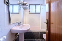 Piso De 2 Dormitorios (Origen 3) y 2 Baños Con Parcela De Garaje, Dos Ascensores y Balcón Con Vistas Despejadas En Zona Ayuntamiento