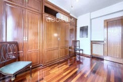 Piso De 2 Dormitorios (Origen 3) y 2 Baños Con Parcela De Garaje, Dos Ascensores y Balcón Con Vistas Despejadas En Zona Ayuntamiento