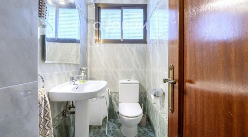 Piso De 2 Dormitorios (Origen 3) y 2 Baños Con Parcela De Garaje, Dos Ascensores y Balcón Con Vistas Despejadas En Zona Ayuntamiento