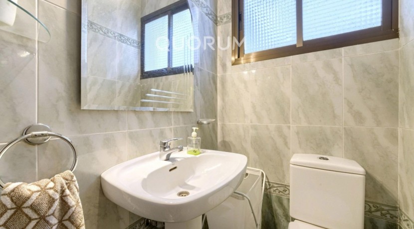 Piso De 2 Dormitorios (Origen 3) y 2 Baños Con Parcela De Garaje, Dos Ascensores y Balcón Con Vistas Despejadas En Zona Ayuntamiento
