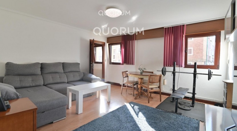Piso De 2 Habitaciones En El Centro De Santutxu