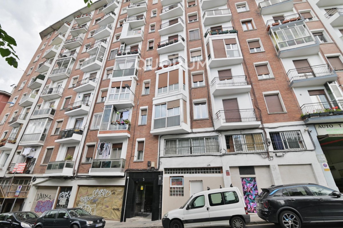 Piso de 2 Habitaciones En Zona Tranquila
