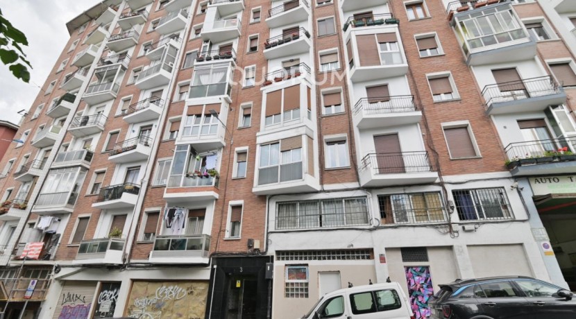 Piso de 2 Habitaciones En Zona Tranquila