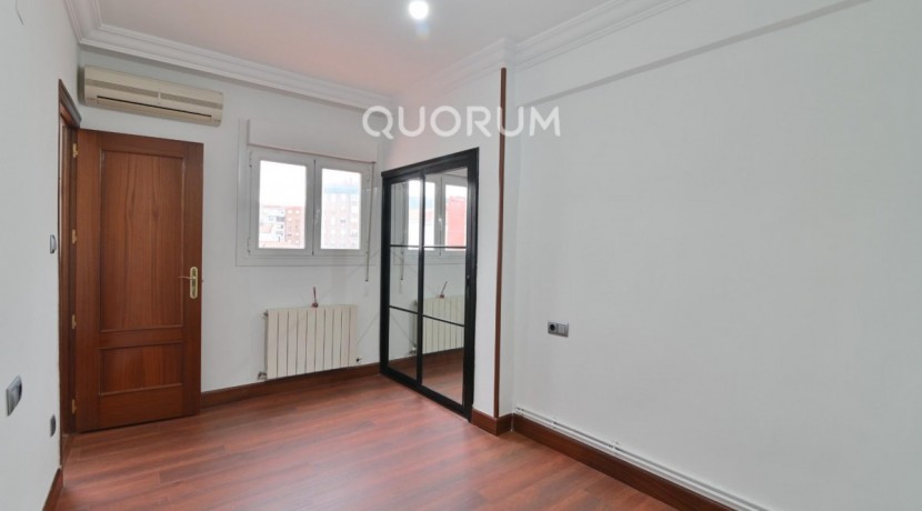 Piso de 2 Habitaciones En Zona Tranquila