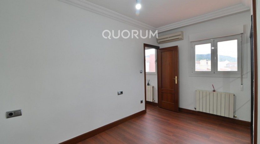 Piso de 2 Habitaciones En Zona Tranquila