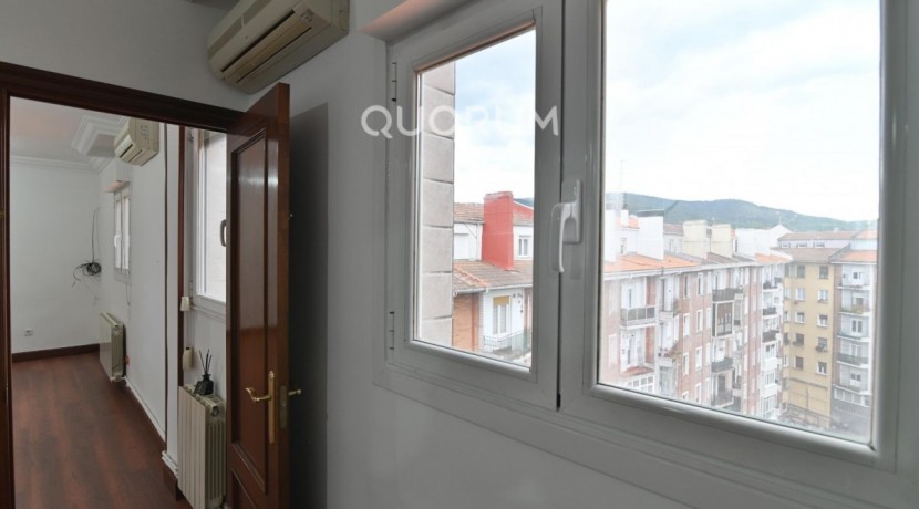 Piso de 2 Habitaciones En Zona Tranquila
