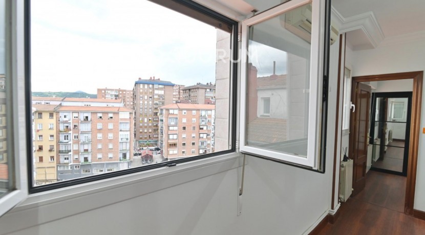 Piso de 2 Habitaciones En Zona Tranquila