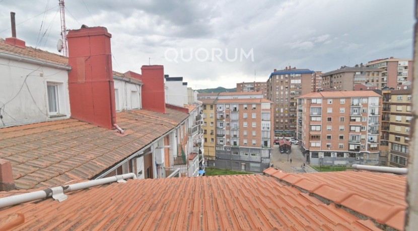 Piso de 2 Habitaciones En Zona Tranquila