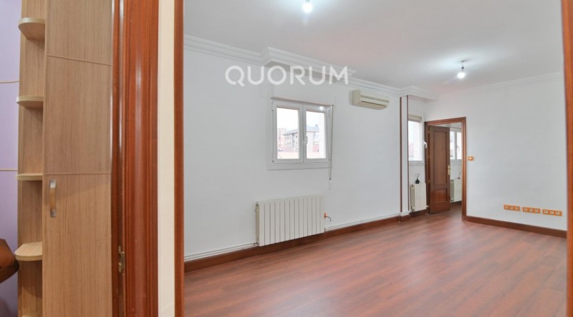 Piso de 2 Habitaciones En Zona Tranquila
