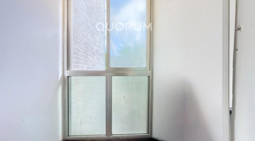 Piso De 3 Dormitorios Con 3 Balcones, Ascensor Cota 0 y Fachada Rehabilitada En Pleno Centro