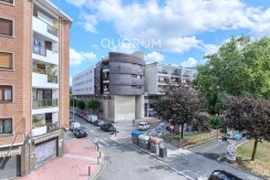 Piso De 3 Dormitorios Con 3 Balcones, Ascensor Cota 0 y Fachada Rehabilitada En Pleno Centro
