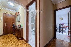 Piso De 3 Dormitorios Con 3 Balcones, Ascensor Cota 0 y Fachada Rehabilitada En Pleno Centro
