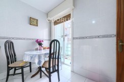 Piso De 3 Dormitorios Con 3 Balcones, Ascensor Cota 0 y Fachada Rehabilitada En Pleno Centro