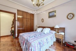 Piso De 3 Habitaciones (4 En origen) Con Gran Salón Y Opción a 2º Baño. Ascensor Cota Cero En Zona Centro Ariz