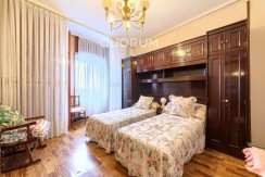 Piso De 3 Habitaciones (4 En origen) Con Gran Salón Y Opción a 2º Baño. Ascensor Cota Cero En Zona Centro Ariz