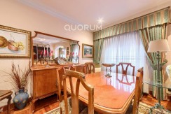 Piso De 3 Habitaciones (4 En origen) Con Gran Salón Y Opción a 2º Baño. Ascensor Cota Cero En Zona Centro Ariz