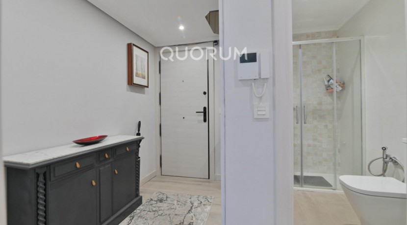 Piso de 3 Habitaciones Con Terraza Y 2 Baños En El Centro De Santutxu
