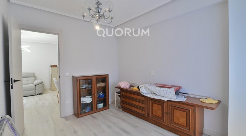Piso de 3 Habitaciones Con Terraza Y 2 Baños En El Centro De Santutxu