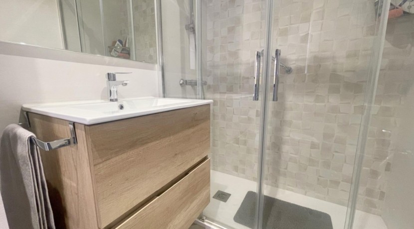 Piso de 3 Habitaciones Con Terraza Y 2 Baños En El Centro De Santutxu