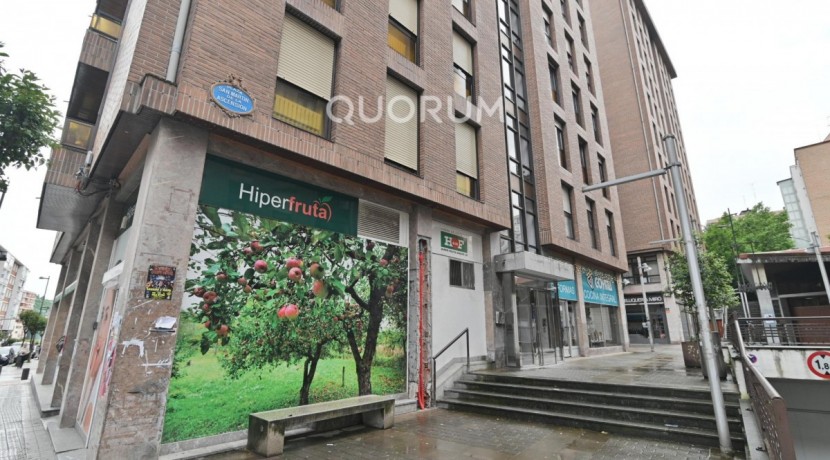 Piso de 3 Habitaciones Con Terraza Y 2 Baños En El Centro De Santutxu