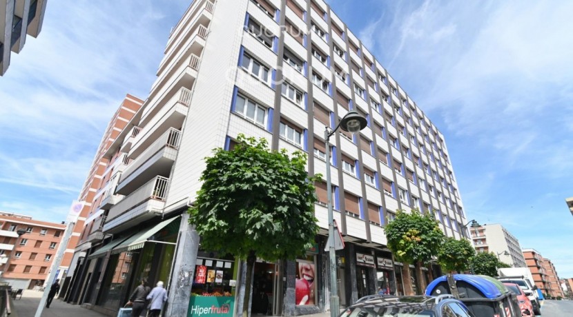 Piso De 3 Habitaciones En El Centro De Santutxu