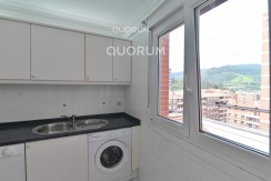 Piso De 3 Habitaciones En El Centro De Santutxu
