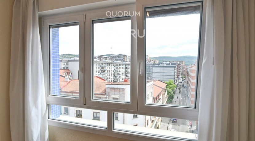 Piso De 3 Habitaciones En El Centro De Santutxu