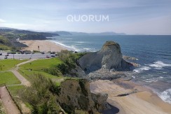 Piso En Primera Línea de Playa Con LAS MEJORES VISTAS AL PEÑÓN En Urbanización Sopelmar