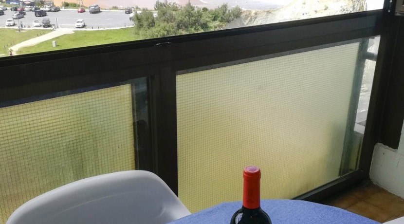 Piso En Primera Línea de Playa Con LAS MEJORES VISTAS AL PEÑÓN En Urbanización Sopelmar